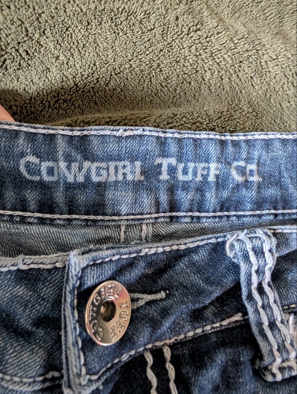Cowgirl tuff Embroidered Denim Cuffed Shorts - Blue - Picture 3 of 9